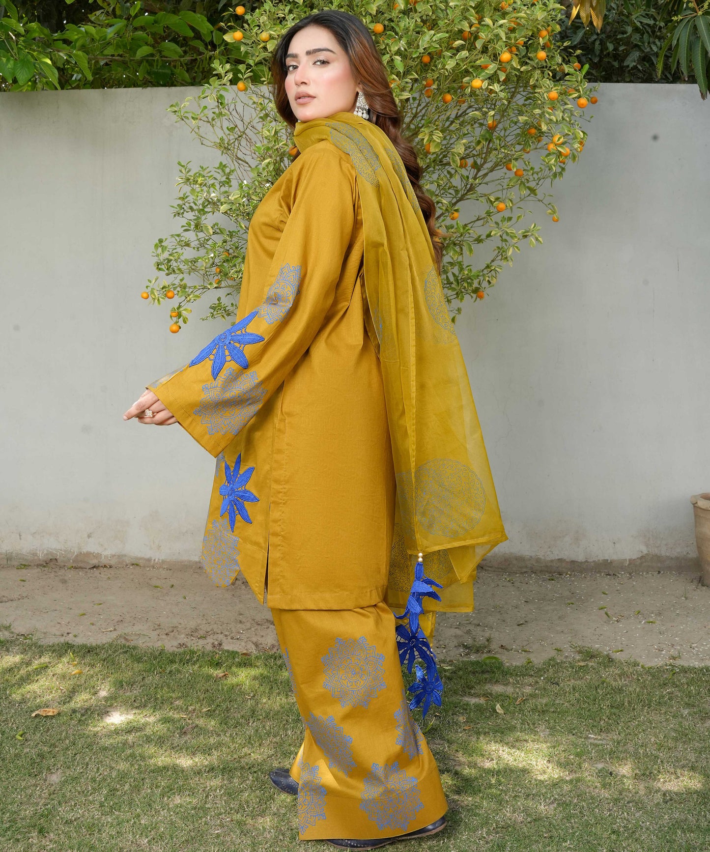 Mirage (Crochet Embroidered)
