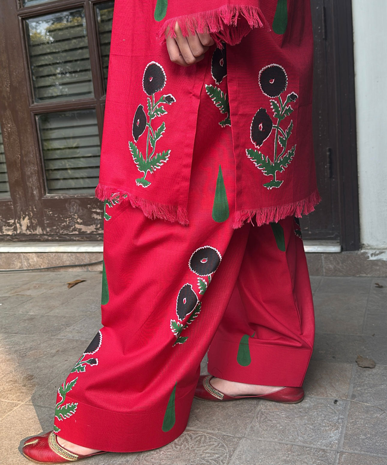 Rosewood charm (Khaddar)