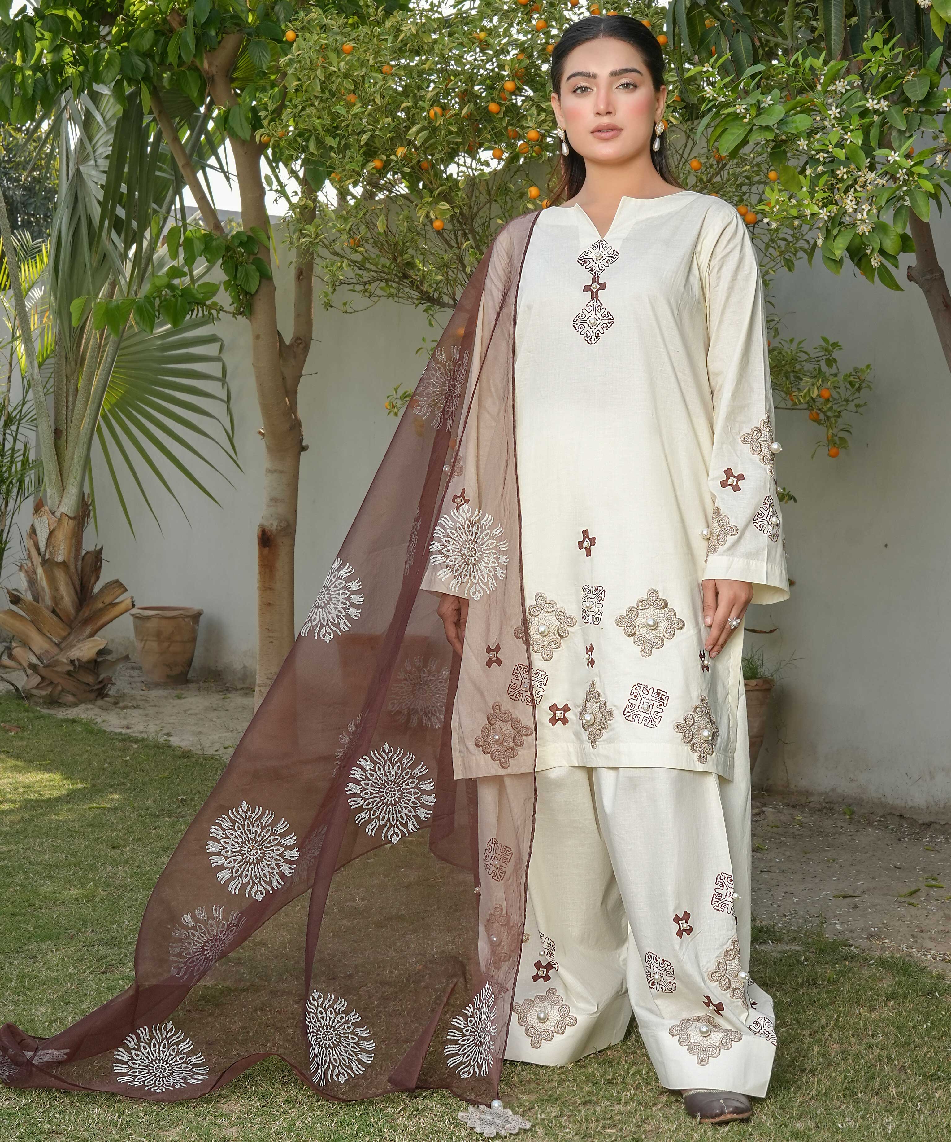Motia (Crochet Embroidered)