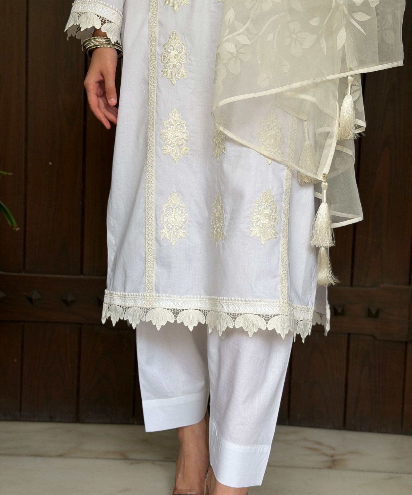 Lily (3pc embroidered)