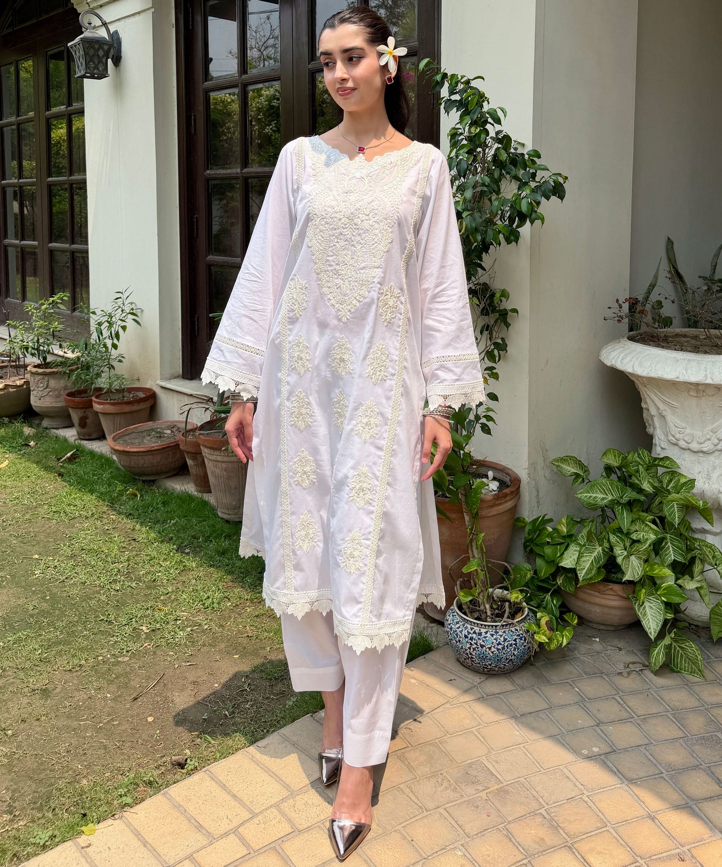 Lily (3pc embroidered)