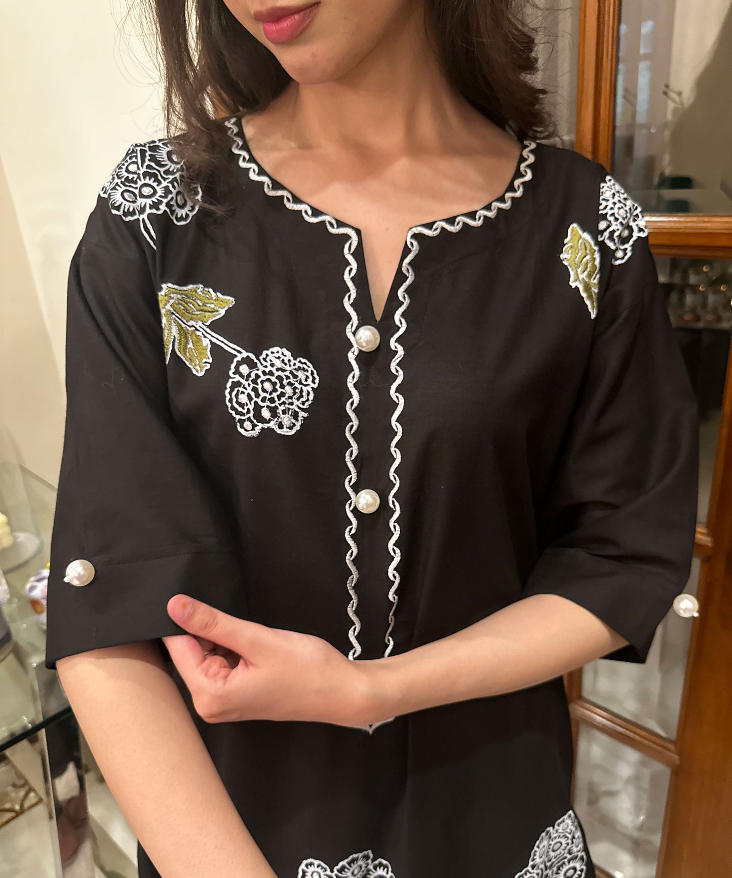 Poppy White (Embroidered)