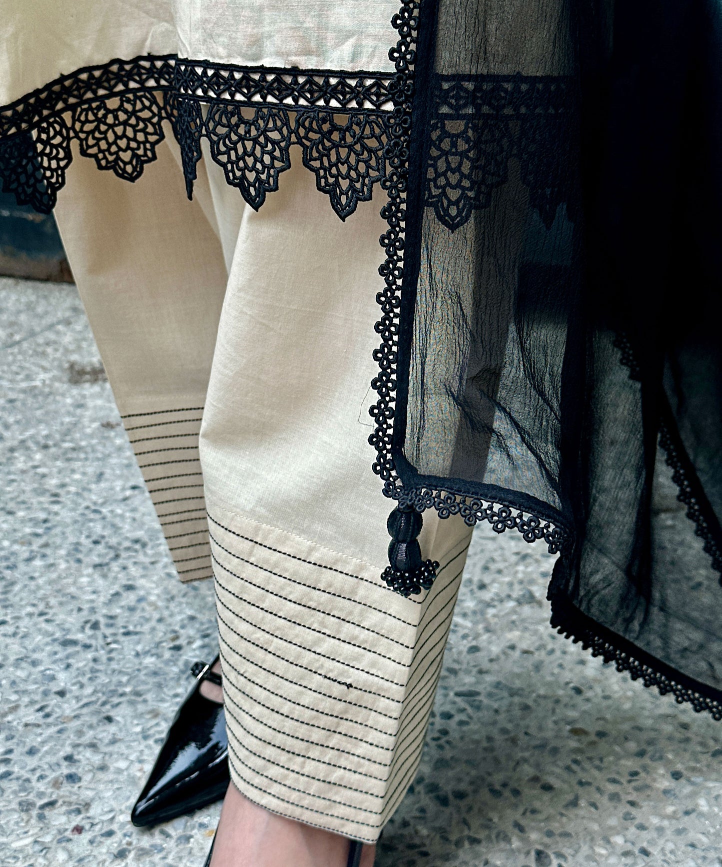 Black Rose (3pc embroidered)